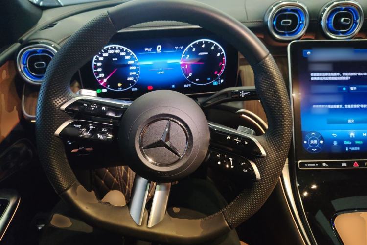 Used Mercedes-Benz GLC 2024 Refreshed GLC 300 L 4MATIC Dynamic Version 5 Seats