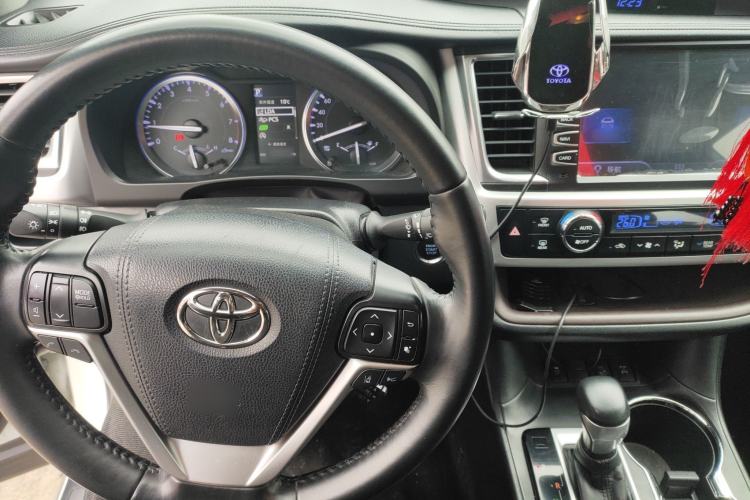 Used Toyota Highlander 2018 2.0T Four-Wheel Drive Luxury Version 7 Seats China VI Standard
