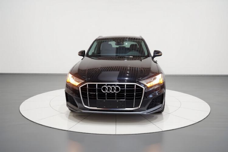 Used Audi Q7 2020 55 TFSI quattro S line sports model
