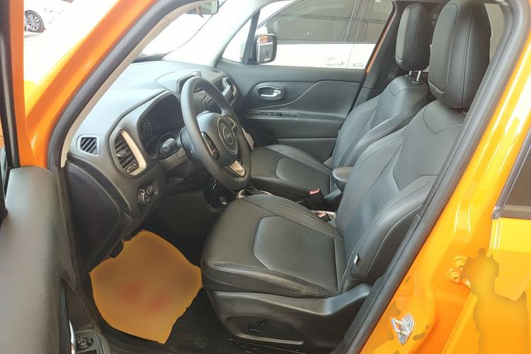 Used Jeep Renegade 2016 1.4T Automatic Smart Edition Left Front Seat