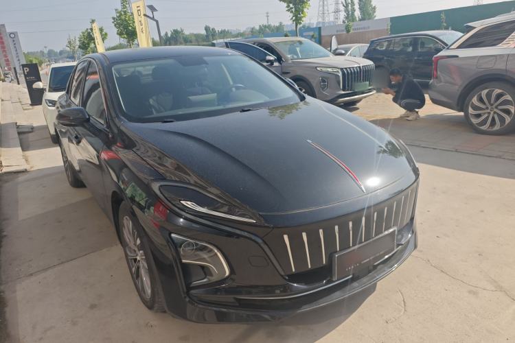 Used Hongqi E-QM5 2022 431 km Charge & Enjoy Edition
