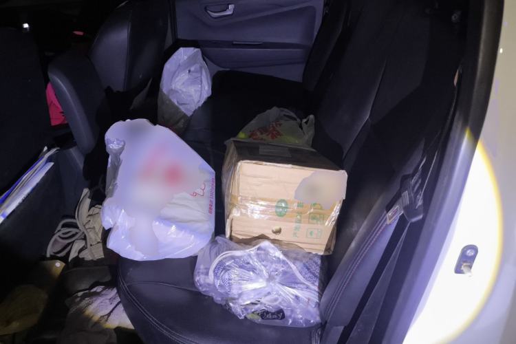 Used Isuzu JLM 2018 2.8T Classic Edition Two-Wheel Drive Progressive Version JE493ZLQ5F Left Rear Seat