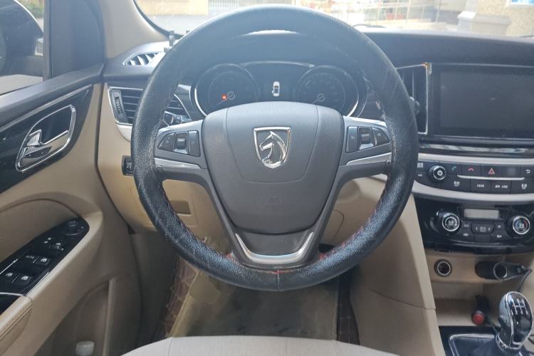 Used Baojun 730 2016 1.5L Manual Comfort Version 7 Seats China V Emission Standard
