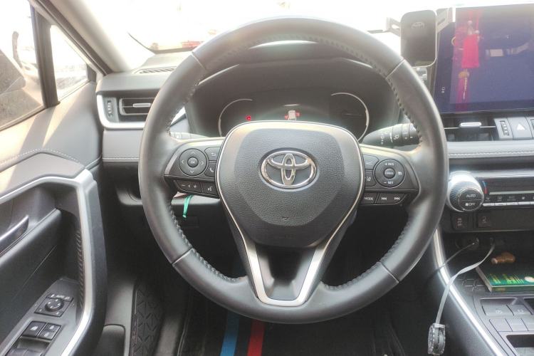 Used Toyota RAV4 2022 2.0L CVT Two-Wheel Drive Fashion Plus Edition
