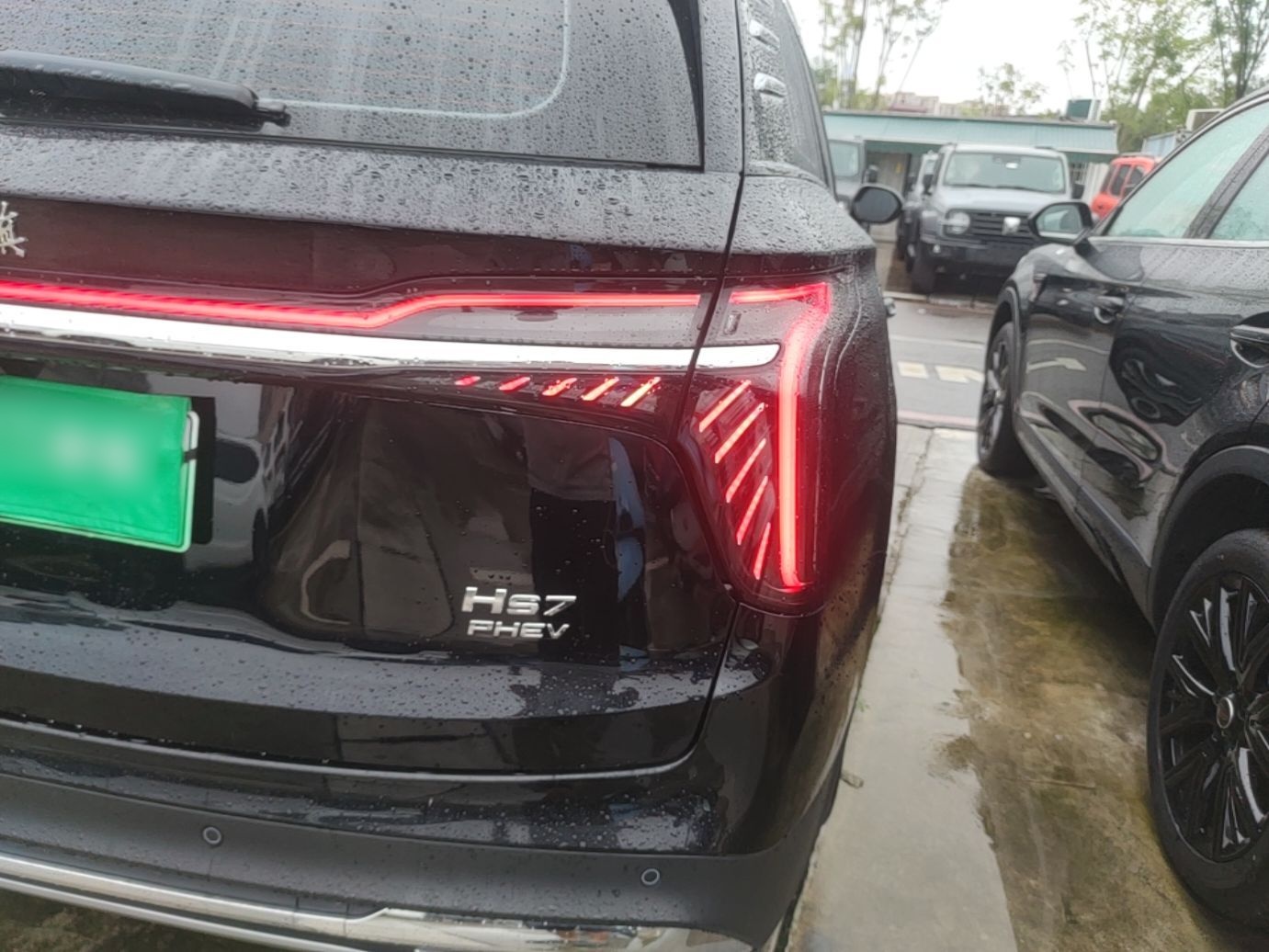 Hongqi HS7 PHEV 2024 2.0T PHEV Four-Wheel Drive Flagship Edition 7 Seats — снимка 9