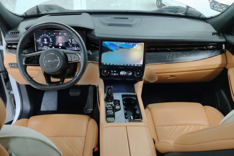 Used Lynk & Co 09 2021 2.0T Halo Six-Seater
