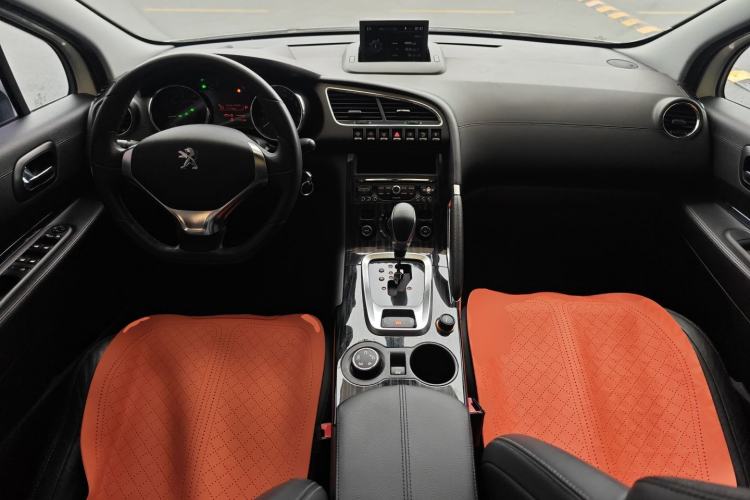 Used Peugeot 3008 2013 1.6THP Automatic Prestige Edition Center Console