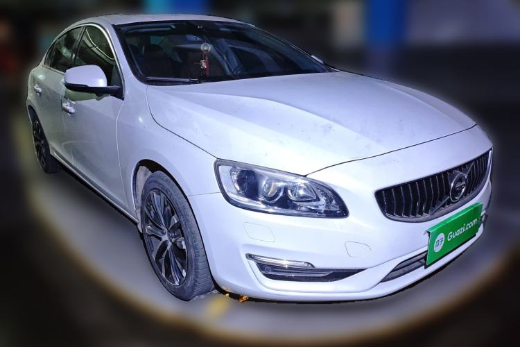 Used Volvo S60 2019 S60L T3 Intelligent Upgrade Edition Front Right 45 Deg