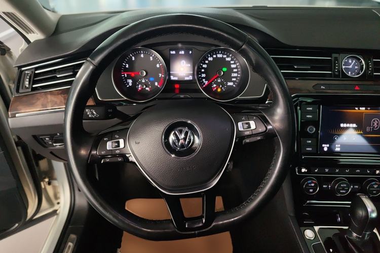 Used Volkswagen Magotan 2019 330TSI DSG Luxury Version China VI Standard
