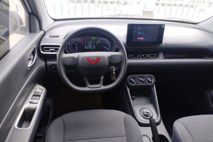 Used Wuling Hongguang New Energy 2025 Extended-Range Hybrid 50KM Comfort Version