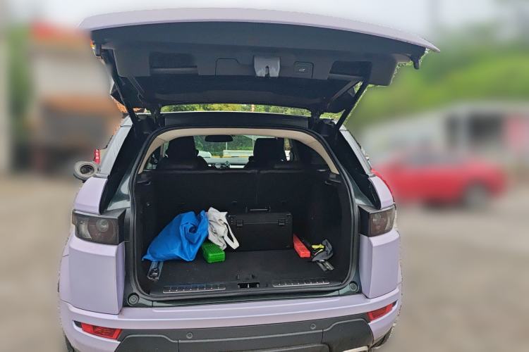 Used Land Rover Range Evoque 2012 2.0T 5-Door Ignite Edition Trunk