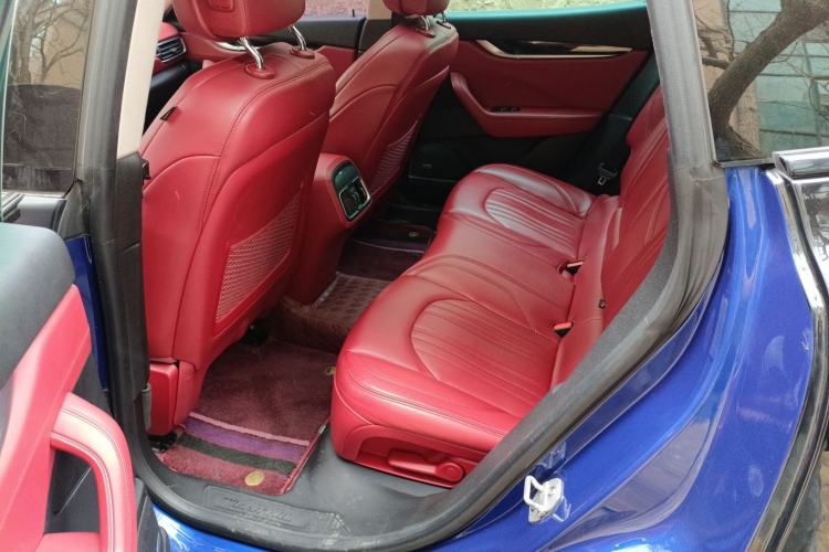 Used Maserati Levante 2018 3.0T Standard Edition Left Rear Seat