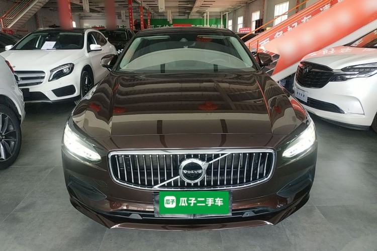 Used Volvo S90 2018 T4 Zhiyuan Edition

