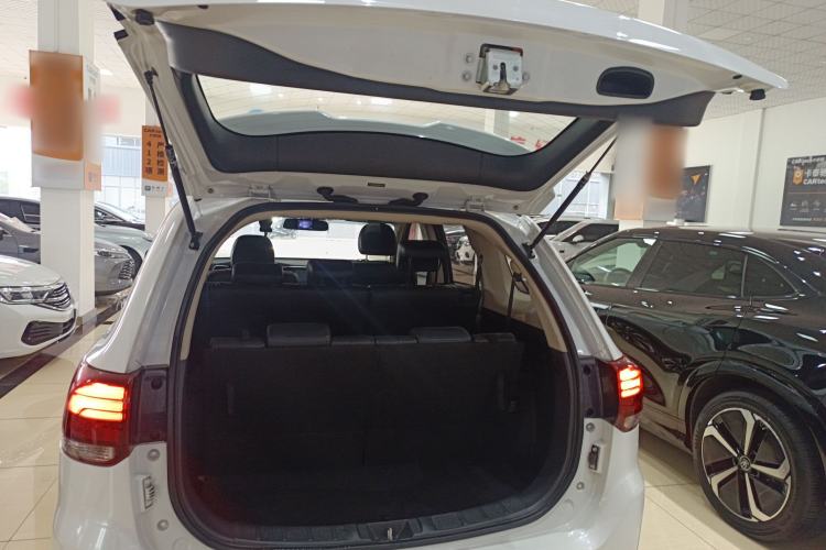 Used Mitsubishi Outlander 2019 2.0L Two-Wheel Drive Comfort Edition 7-Seater China VI Standard