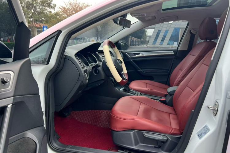 Used Volkswagen Golf 2020 280TSI DSG Comfort Version
