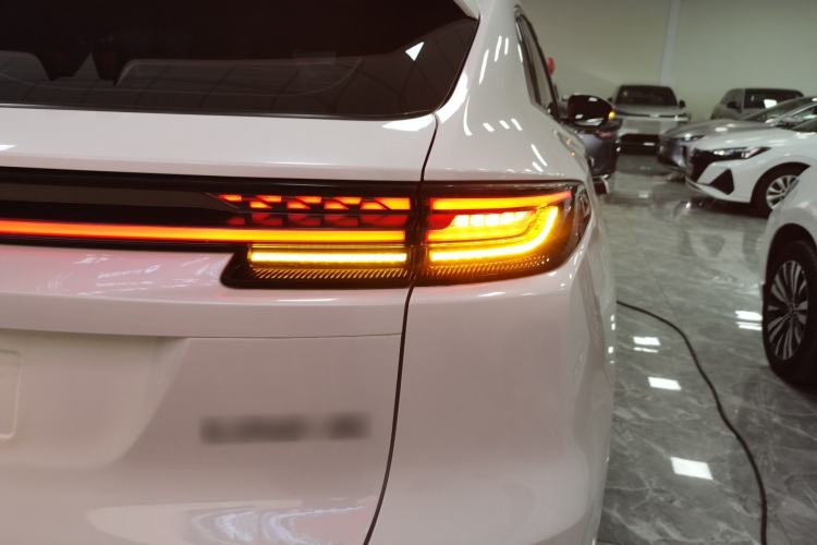 Used CHANGAN UNI-K 2021 2.0T Luxury Version Right Rear Taillight