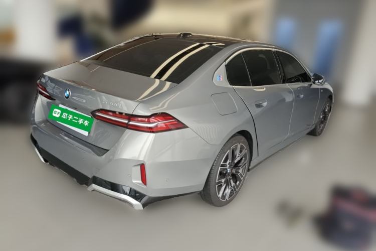 Used BMW 5 Series 2024 530Li Luxury Edition M Sport Package