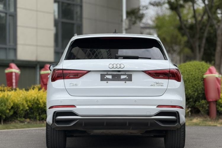 Used Audi Q3 2022 40 TFSI Fashion Dynamic Model