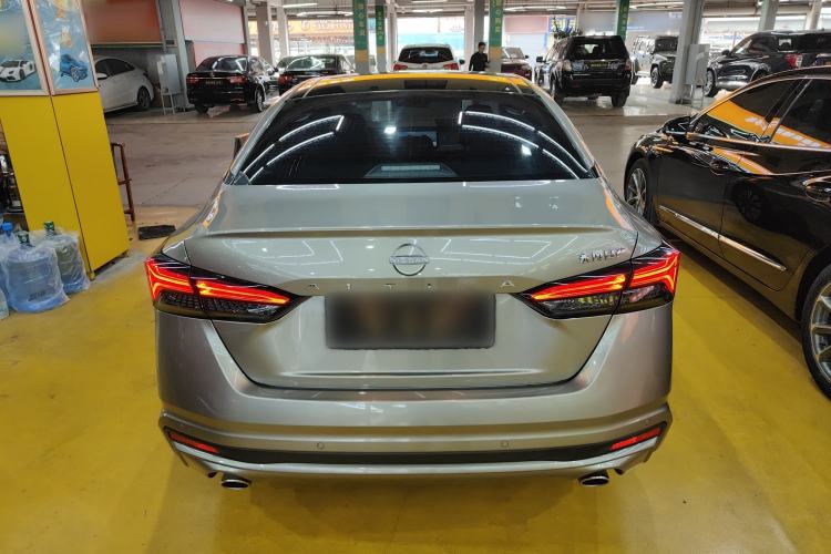 Used Nissan Teana 2025 Model 2.0L XL-TLS Enjoyment Edition
