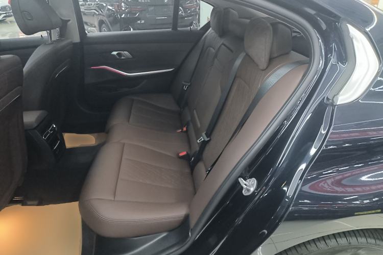 Used BMW i3 2024 eDrive 35 L
