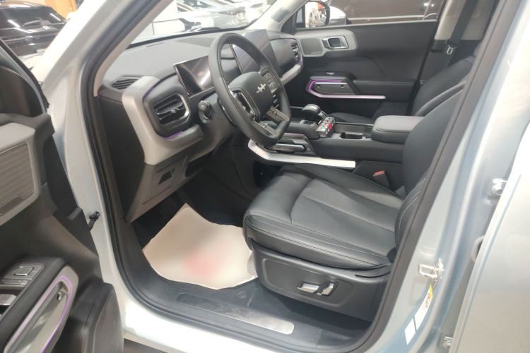 Used Formula Leopard Titanium 3 2025 501KM All-Wheel Drive Intelligent Driving Ultra Version Left Front Seat