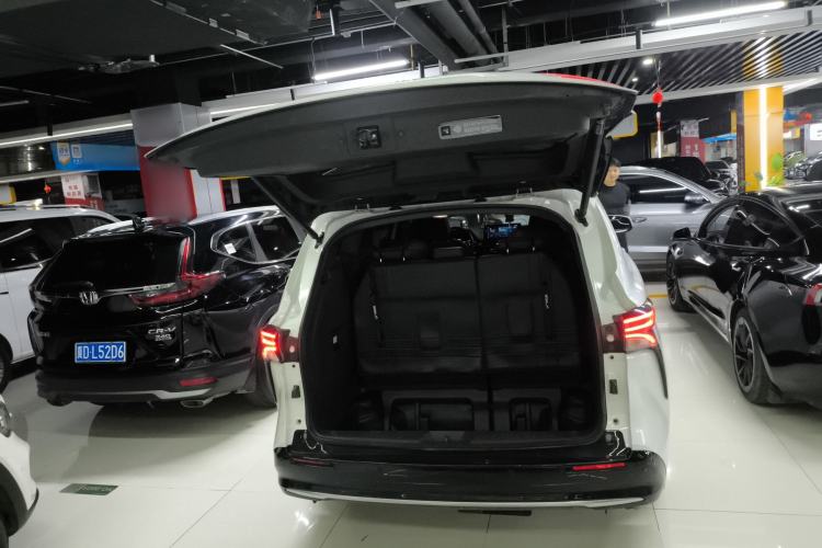 Used Toyota SIENNA 2023 2.5L Hybrid Deluxe Edition