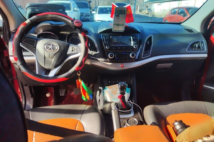 Used JAC Group Refine S5 2013 2.0T Manual Luxury Edition Center Console