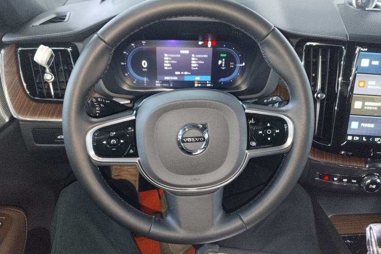 Used Volvo XC60 New Energy 2024 T8 Plug-in Hybrid Long-Range All-Wheel Drive Smart Luxury Edition Steering Wheel