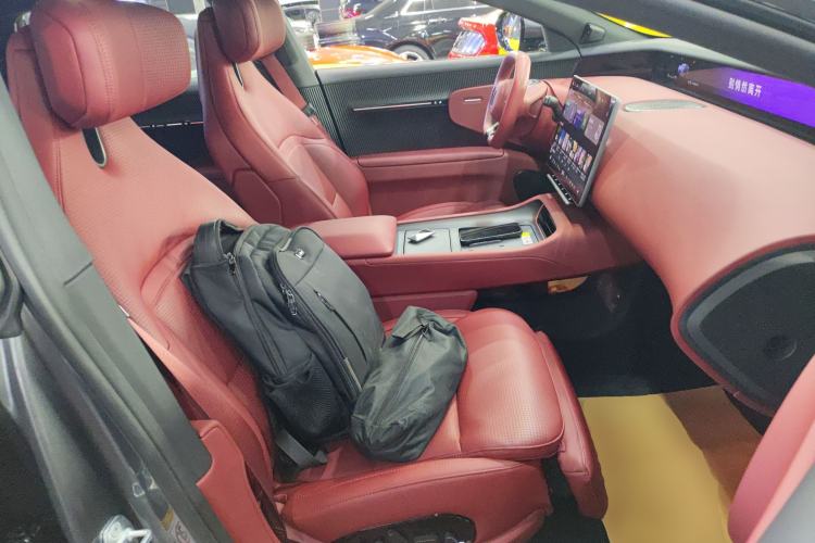 Used Avatr 12 2025 Updated Ultra All-Electric Four-Wheel Drive Right Front Seat