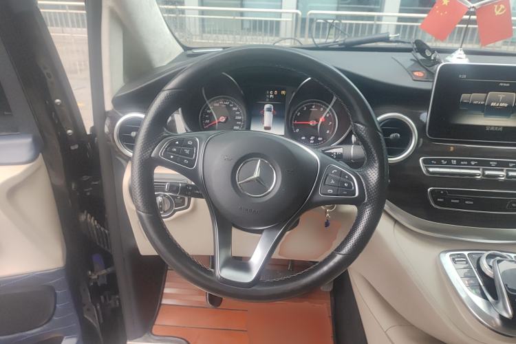 Used Mercedes-Benz V-Class 2018 V 260 Avantgarde Edition China VI