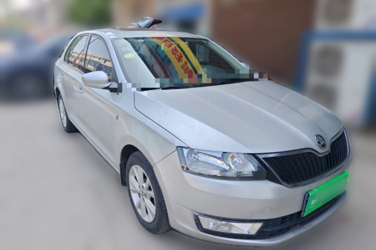 Used Skoda Rapid 2015 1.6L Manual Smart Selection Model Front Right 45 Deg