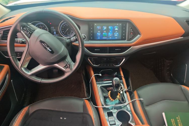 Used Zotye T300 2017 1.5L Manual Luxury Model Center Console