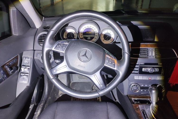 Used Mercedes-Benz C-Class 2013 C 260 Elegant Grand Edition Steering Wheel