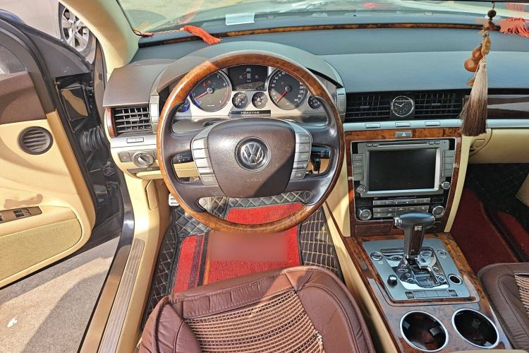 Used Volkswagen Phaeton 2011 3.6L V6 5-Seater Extended Business Edition
