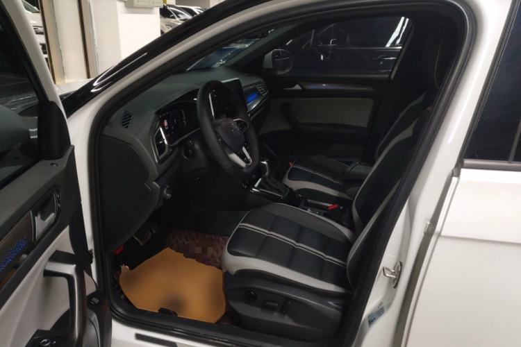 Used Volkswagen T-ROC 2023 300TSI DSG Two-Wheel-Drive Chen Guang Edition
