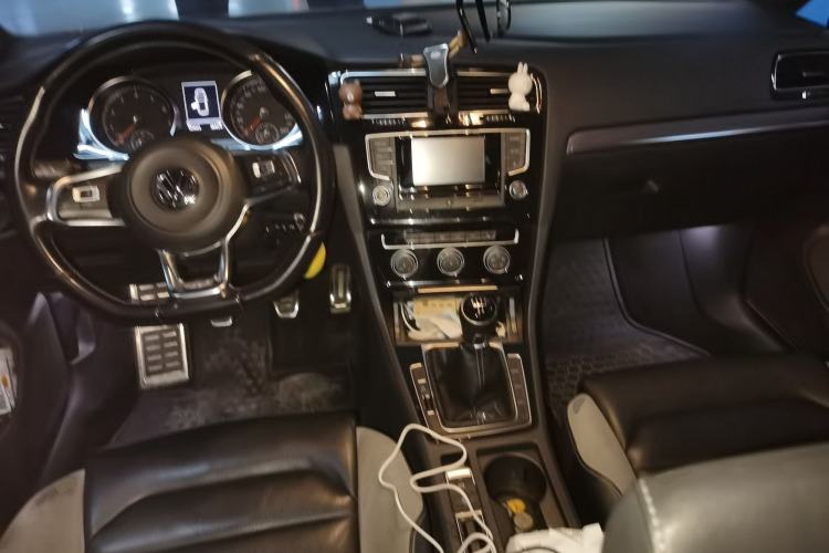 Used Volkswagen Golf 2015 1.4TSI Manual R-Line
