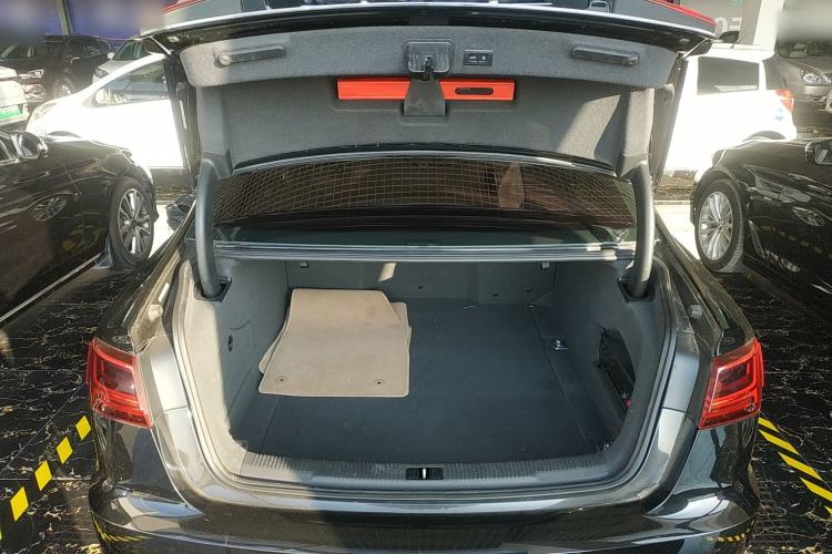 Used Audi A6L 2018 30th Anniversary Edition 45 TFSI quattro Sport model
