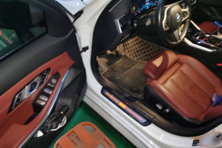 Used BMW i3 2022 eDrive 35 L Driver Seat