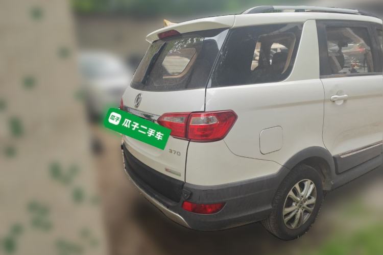 Used Dongfeng Fengon 370 2016 1.5L Manual Luxury 7-Seater Rear