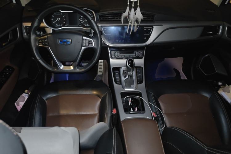 Used Geely Auto Emgrand GS 2018 Lingchao Edition 1.4T Automatic ZhenShang Smart Connectivity Model Center Console
