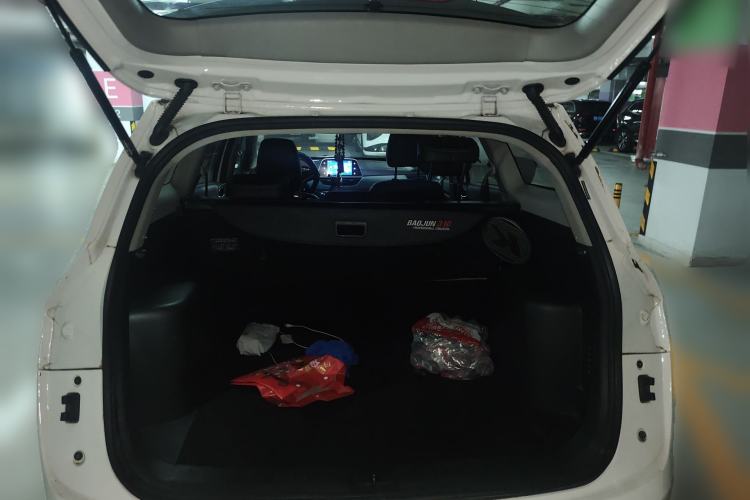 Used Baojun 310W 2018 1.5L Automatic Luxury Version China VI Emission Standard