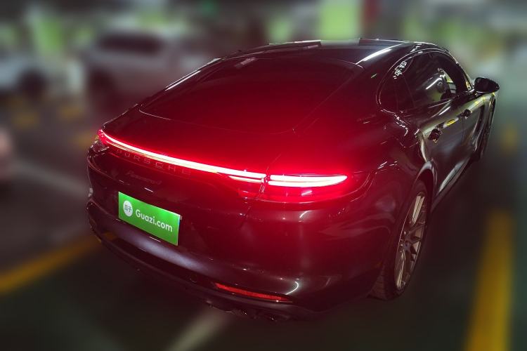 Used Porsche Panamera 2023-Year Restyled Panamera Executive Extended Platinum Edition 2.9T
