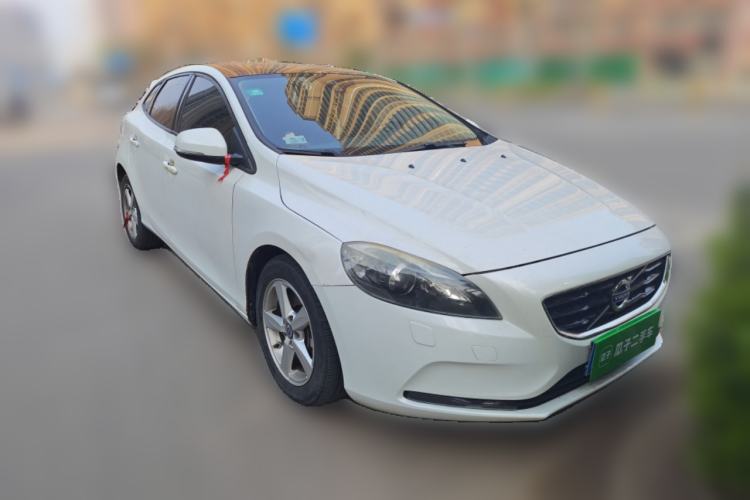 Used Volvo V40 2016 T3 Zhiyi Edition