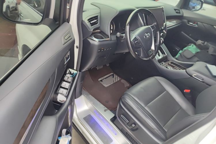 Used Toyota Alphard 2020 Dual-Engine 2.5L Prestige Edition Driver Seat