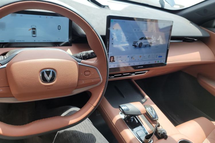 Used CHANGAN UNI-Z New Energy 2024 Blue Whale Smart Electric iDD 125km Beyond Edition
