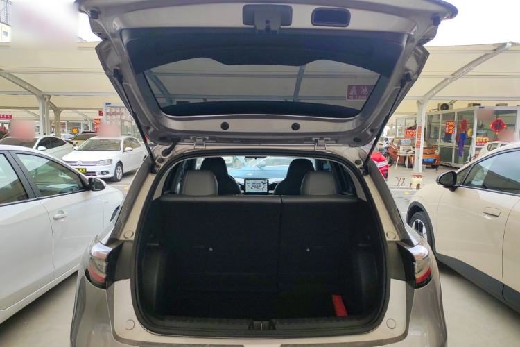 Used Geely Galaxy Geome 2025 310km Youth Edition Trunk