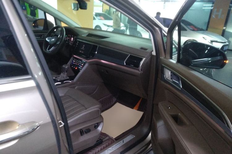 Used Volkswagen Viloran 2020 330TSI Luxury Edition