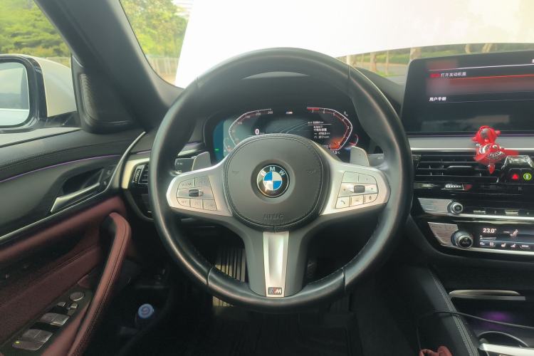 Used BMW 5 Series 2023 530Li Luxury Edition M Sport Package Steering Wheel