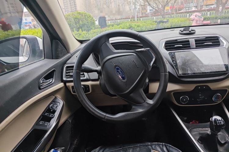 Used Ford Escort 2015 1.5L Manual Comfort Model Steering Wheel
