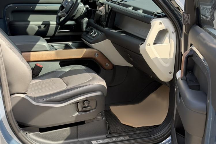 Used Land Rover Defender 2022 90 2.0T P300 X-DYNAMIC HSE Exterior 10